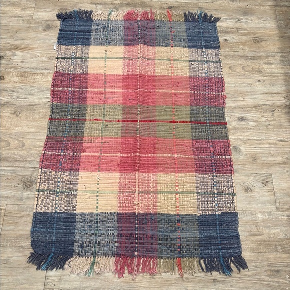 Indian Handwoven Rag Rug - Picture 1 of 5